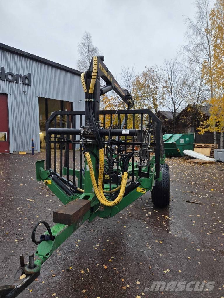 Farma 8T Remorque forestière avec grue