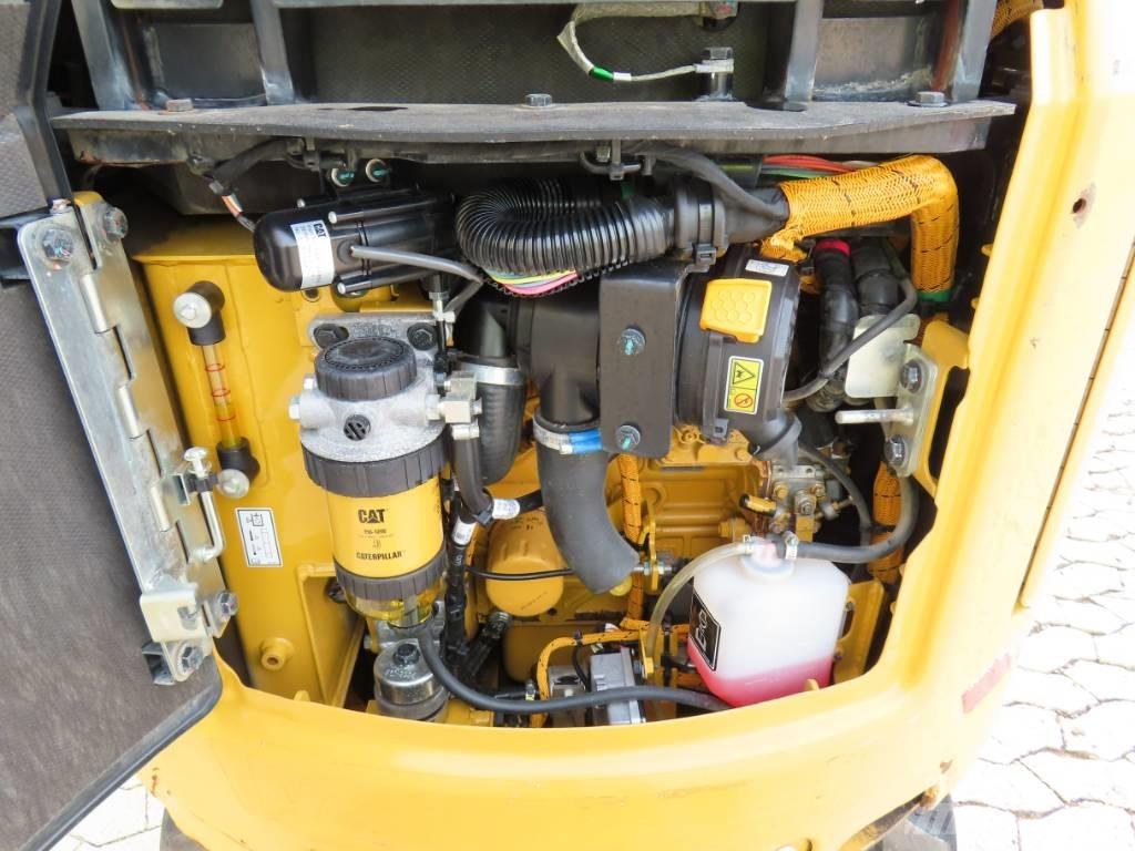CAT 301.8 Mini pelle < 7t