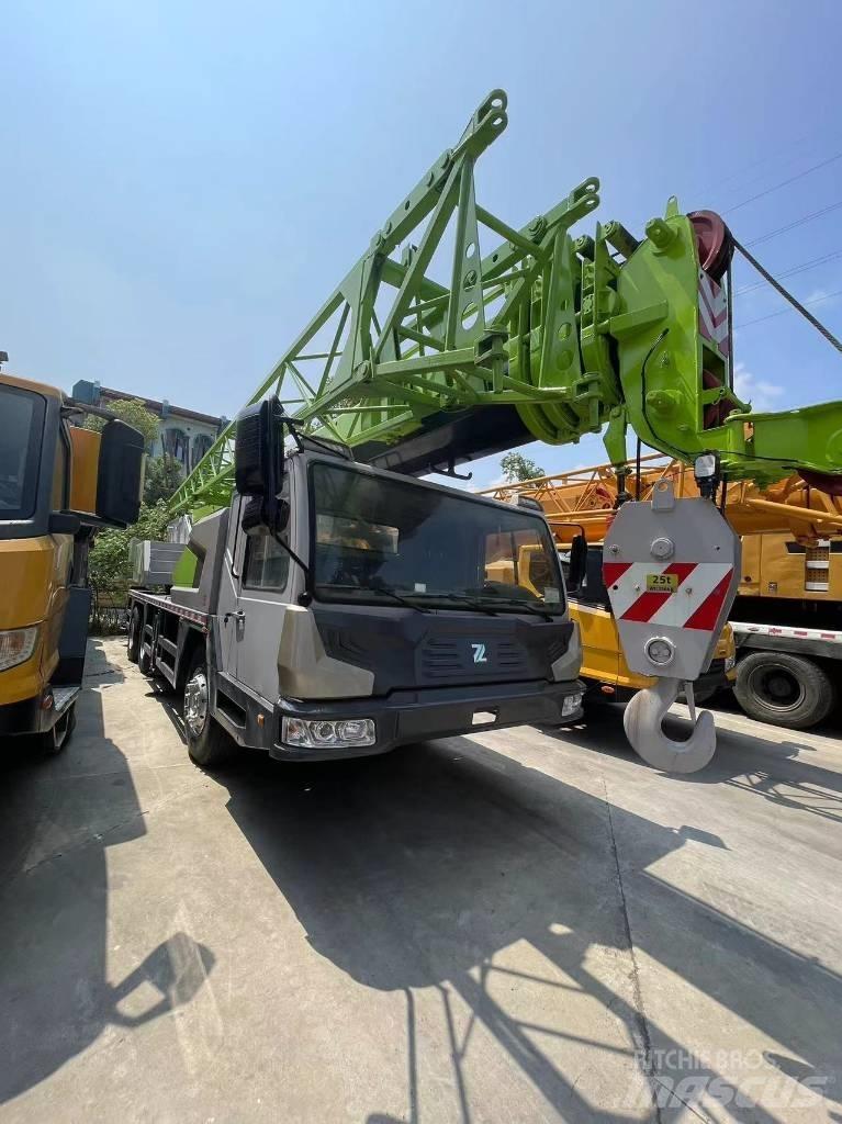 Zoomlion ZCT251V Grues tout terrain