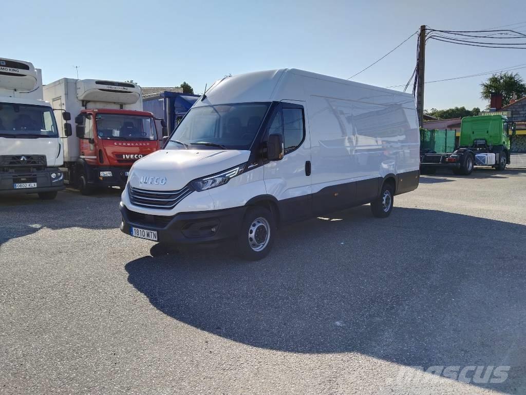 Iveco Daily 35 S12 Fourgon