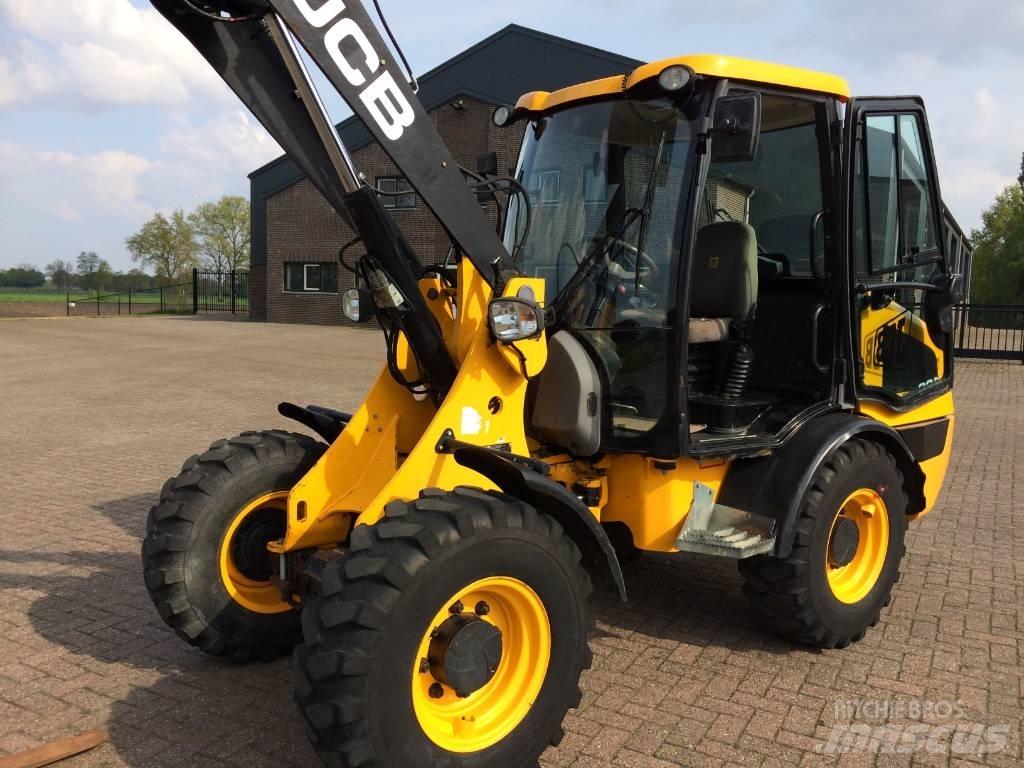 JCB 406 Chargeuse sur pneus