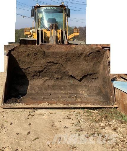 Volvo L 120 E Chargeuse sur pneus