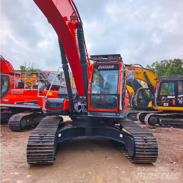 Doosan DX 300 LC Pelle sur chenilles
