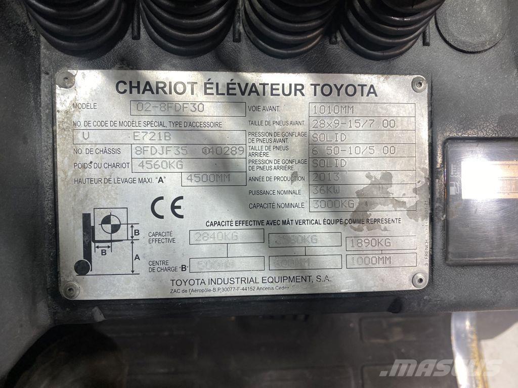 Toyota 02-8FDF30 Chariots diesel