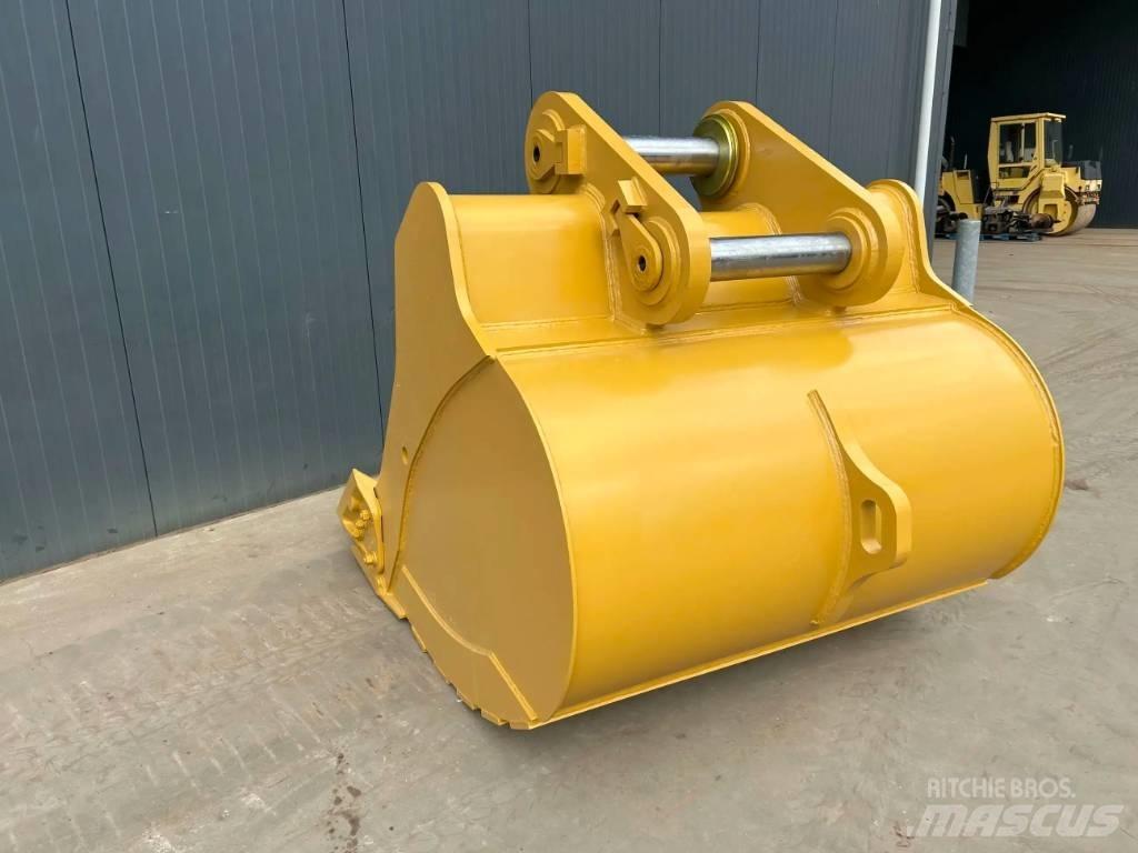 CAT 349D - UB Godet