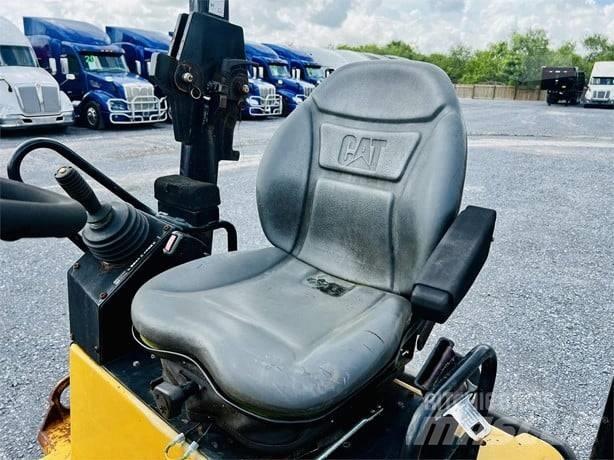 CAT CB 24 Rouleaux tandem