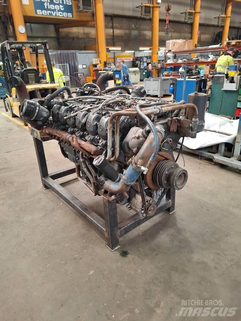 Mercedes-Benz OM424 Moteur