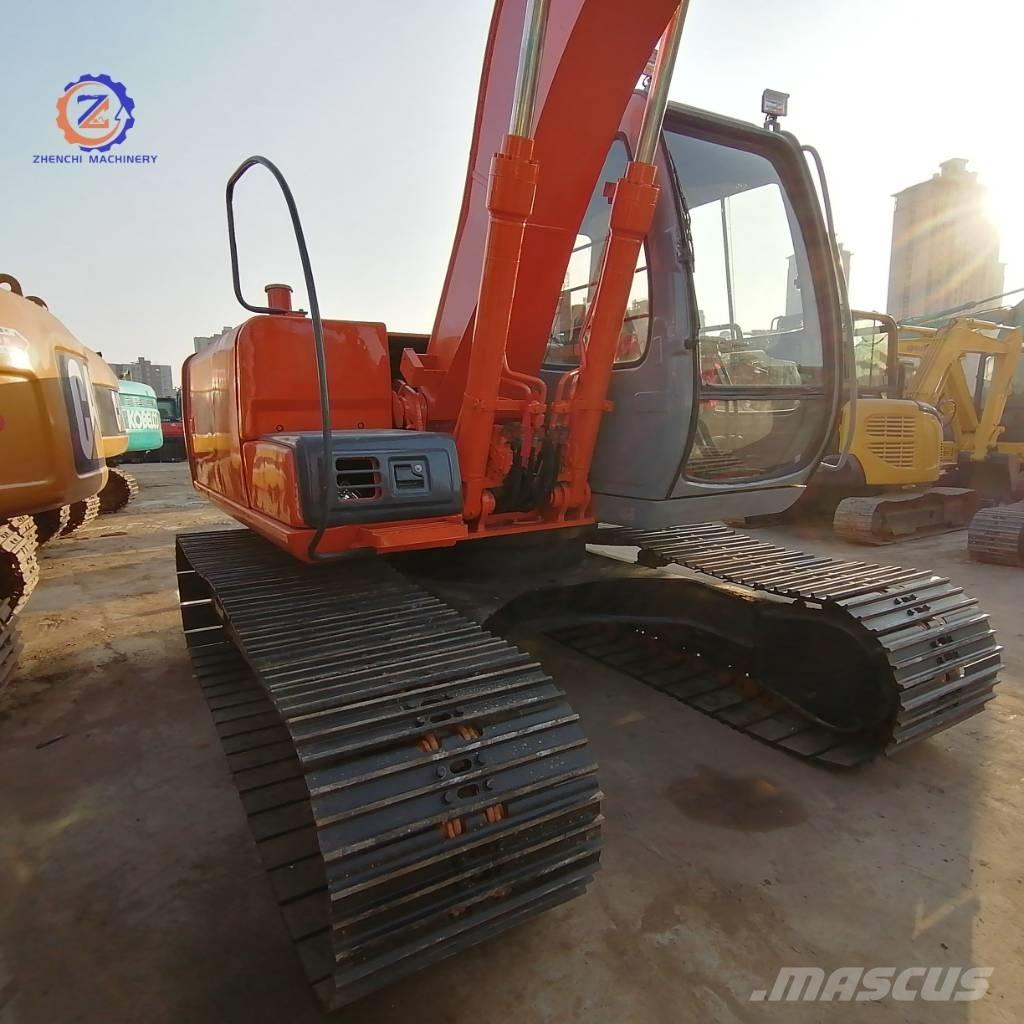 Hitachi EX 120 Pelle sur chenilles