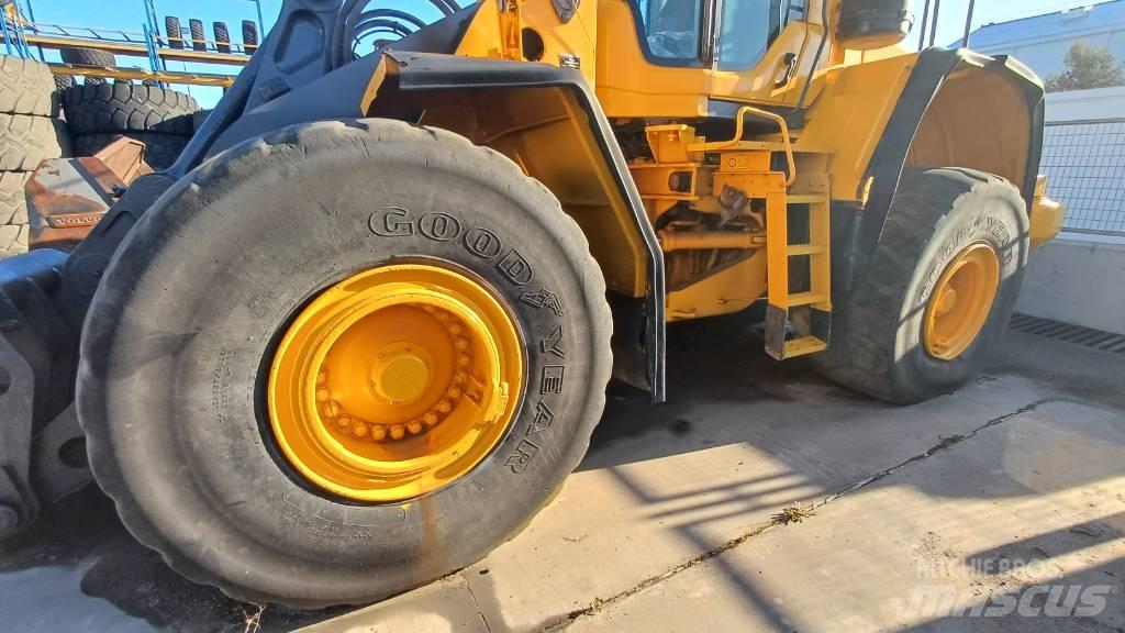 Volvo L 180 F Chargeuse sur pneus
