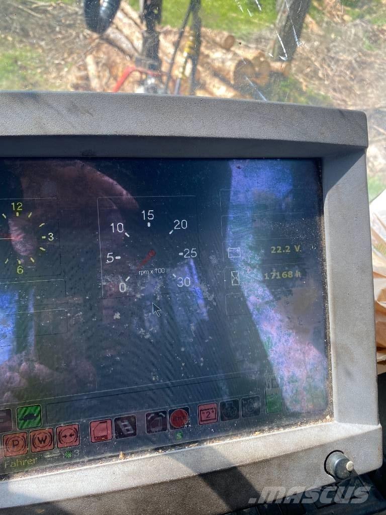 Valmet -Komatsu 911.3 Abatteuse