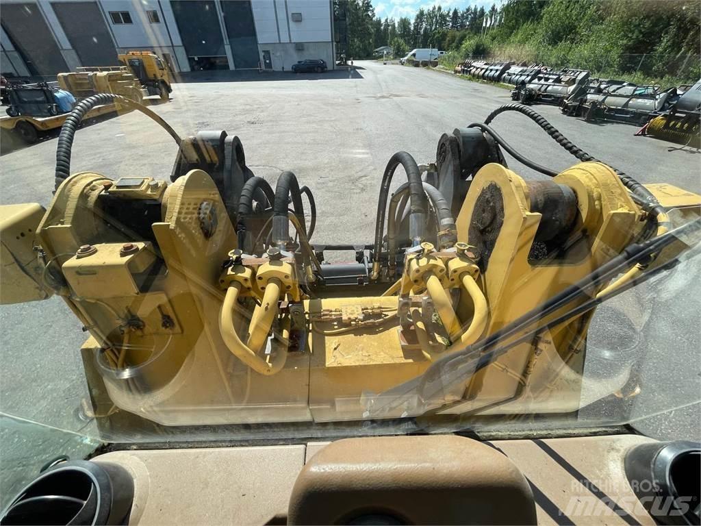 CAT 936F Chargeuse sur pneus