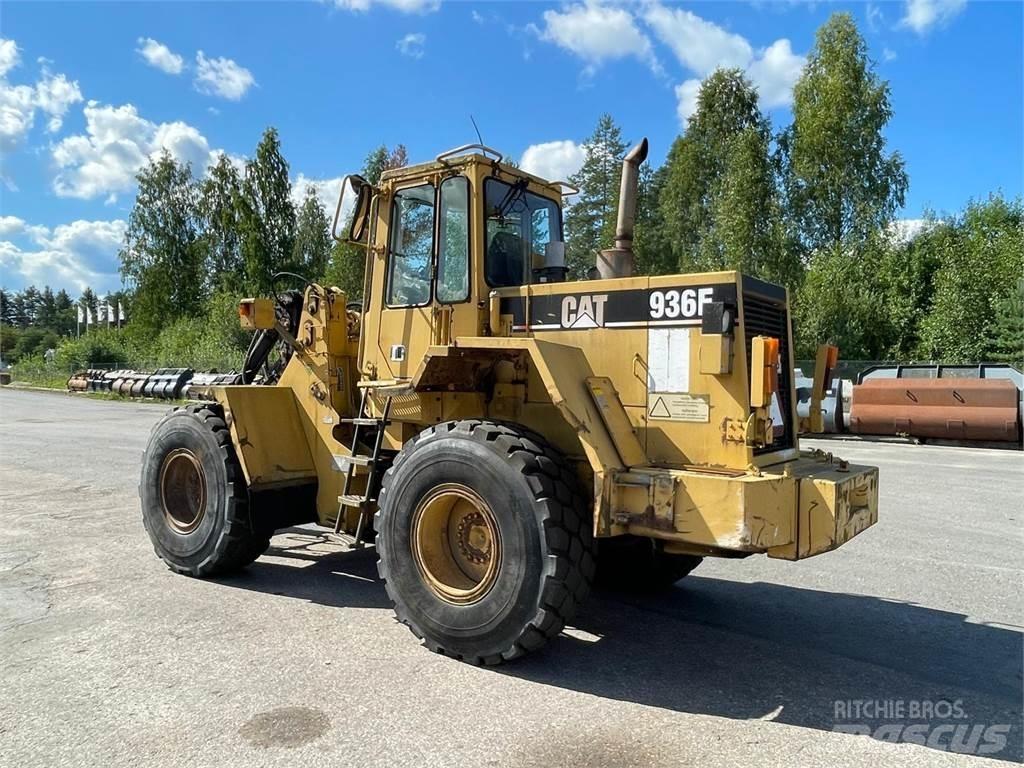 CAT 936F Chargeuse sur pneus