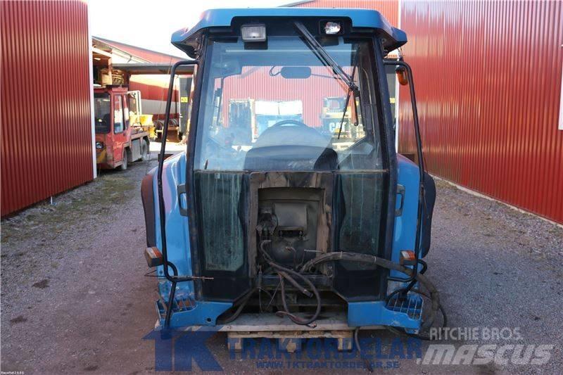 New Holland 8870 Cabines et Intérieur