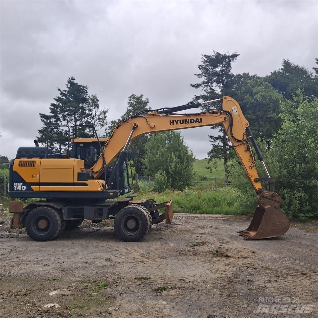 Hyundai HW 140 A Pelle sur pneus