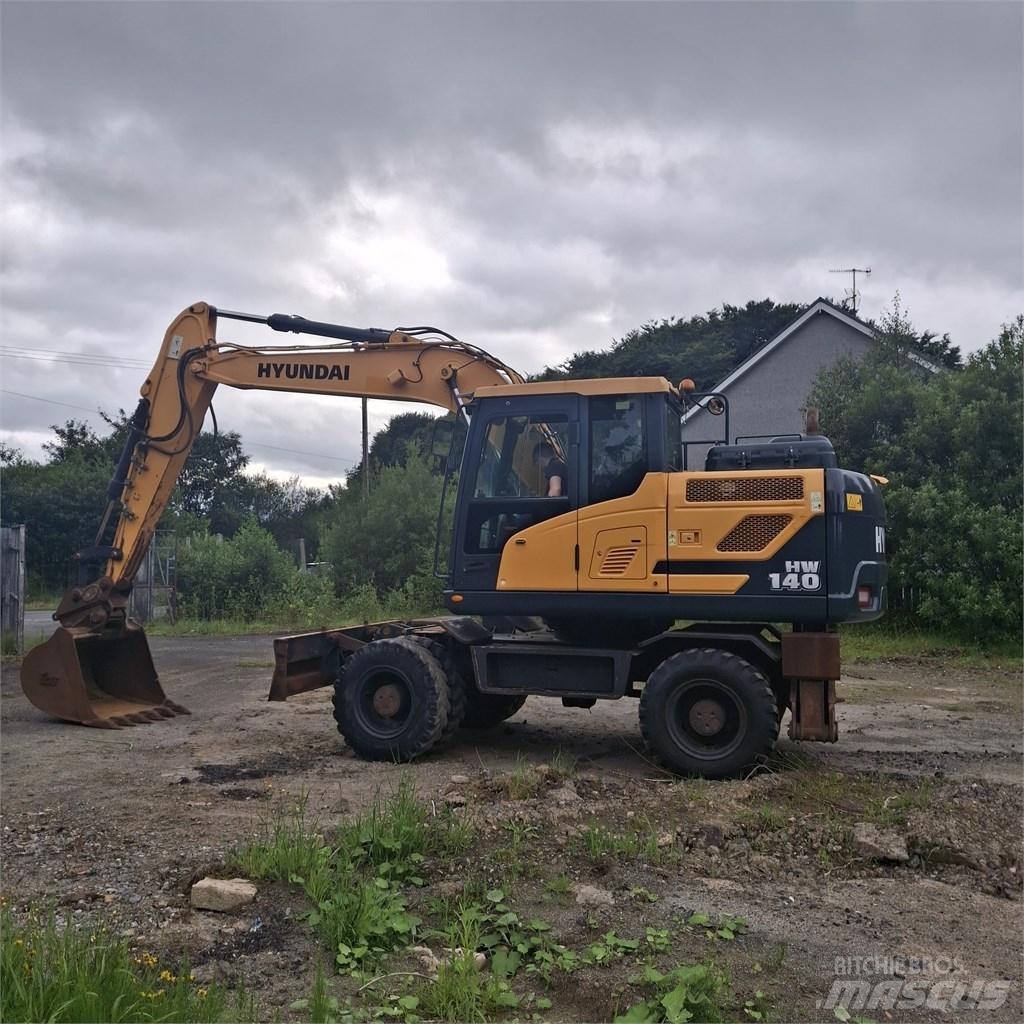 Hyundai HW 140 A Pelle sur pneus