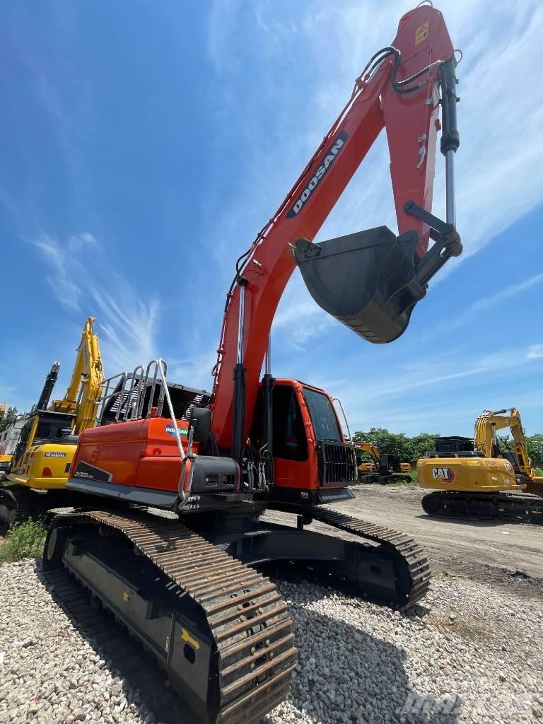 Doosan DX 300 Pelle sur chenilles