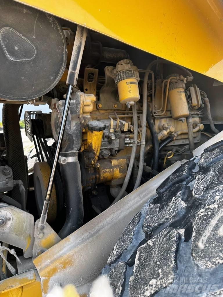 CAT CS 563 E Rouleaux monocylindre