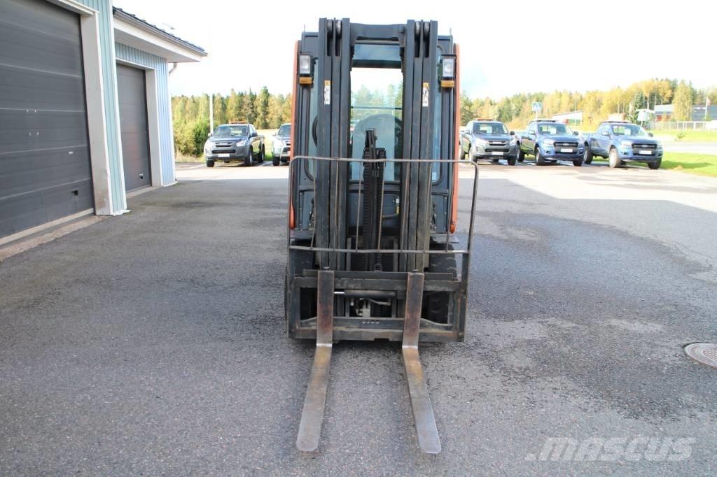 Doosan D 25 S Chariots diesel