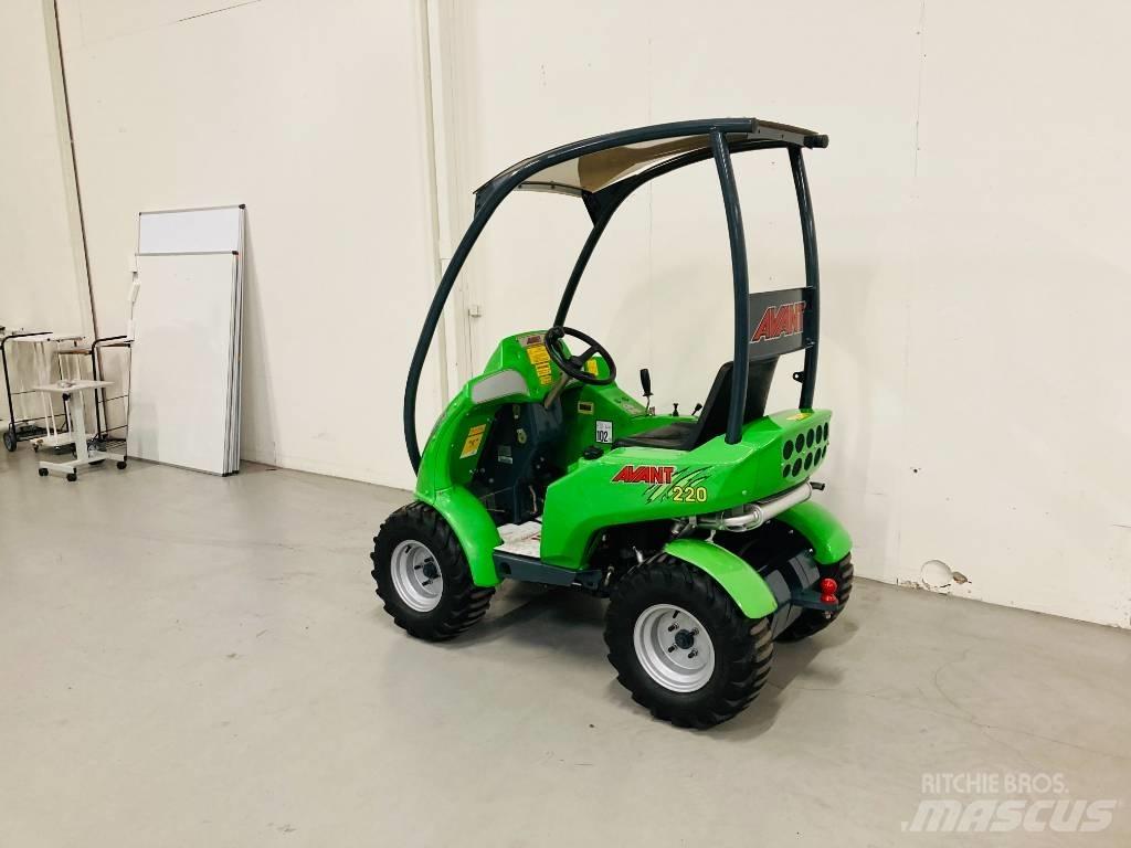 Avant 220 Mini chargeuse