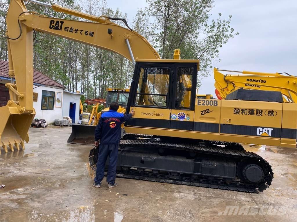 CAT E200B Pelle sur chenilles