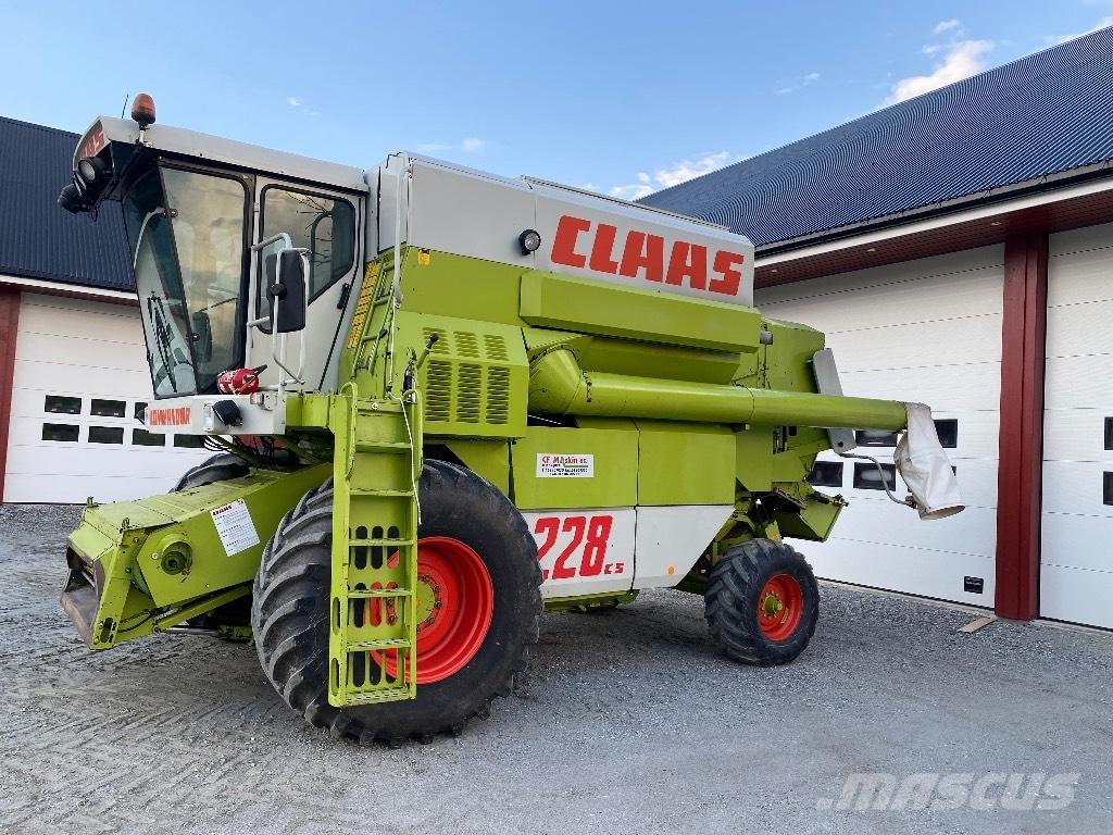 CLAAS Commandor 228 Moissonneuse batteuse