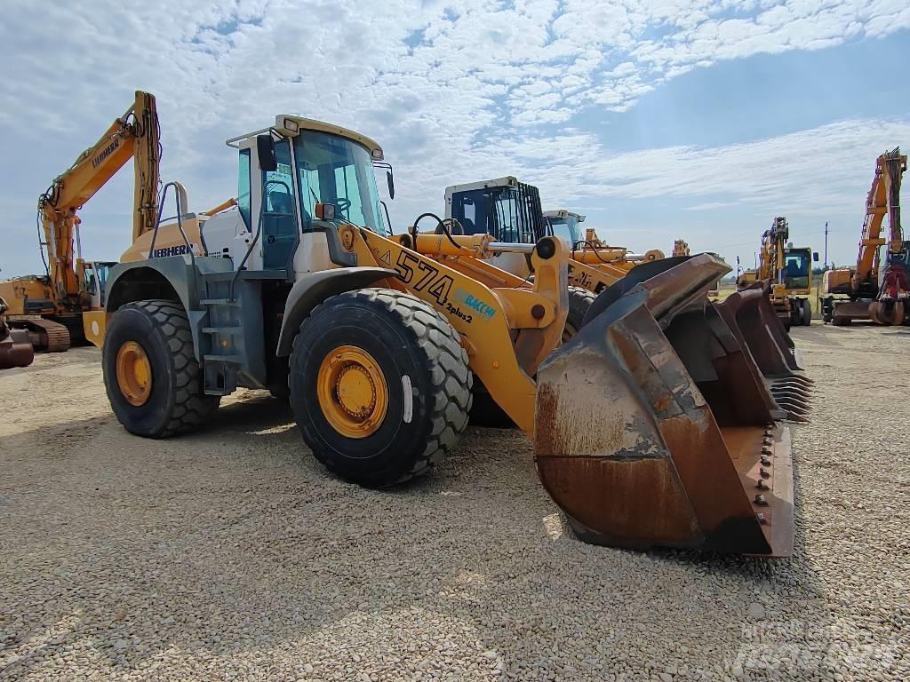 Liebherr 574 Chargeuse sur pneus