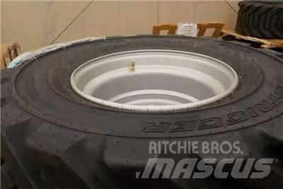 JLG Tyres Pneus, roues et jantes