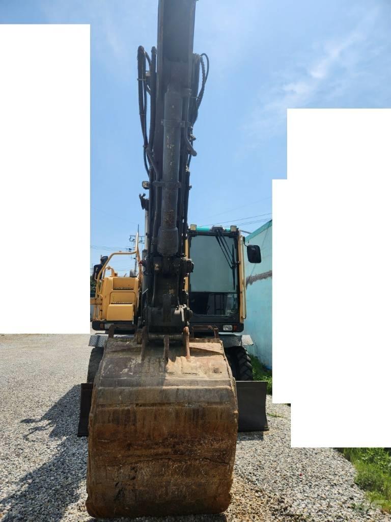 Volvo EW145BP Pelle sur pneus