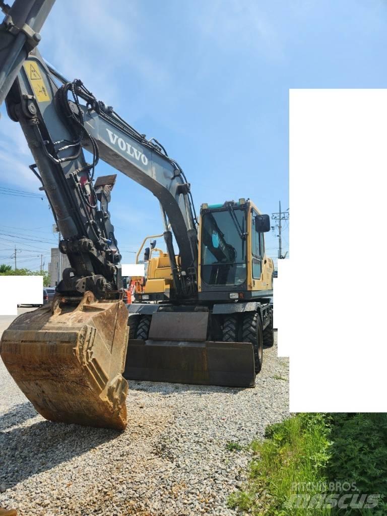 Volvo EW145BP Pelle sur pneus