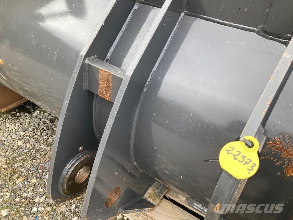 CASE 821 Skovl Chargeuse sur pneus