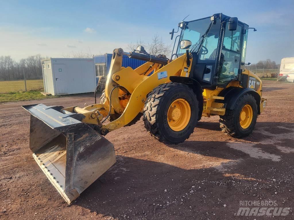 CAT 908 H Chargeuse sur pneus