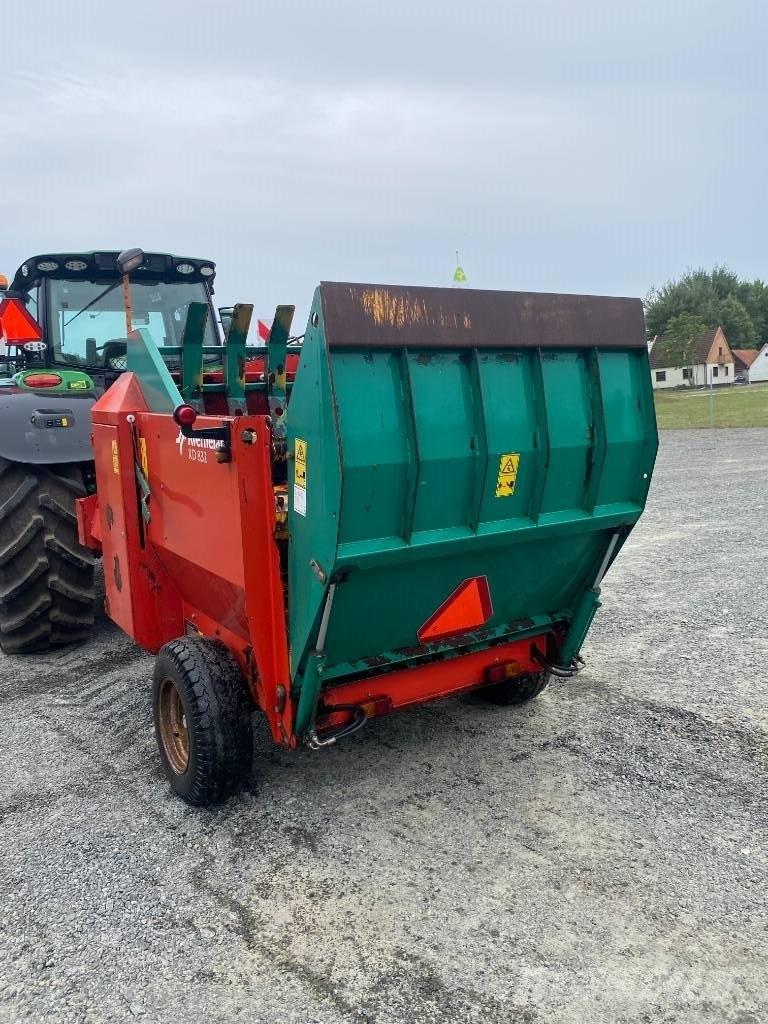 Kverneland KD832 Dérouleuse, pailleuse