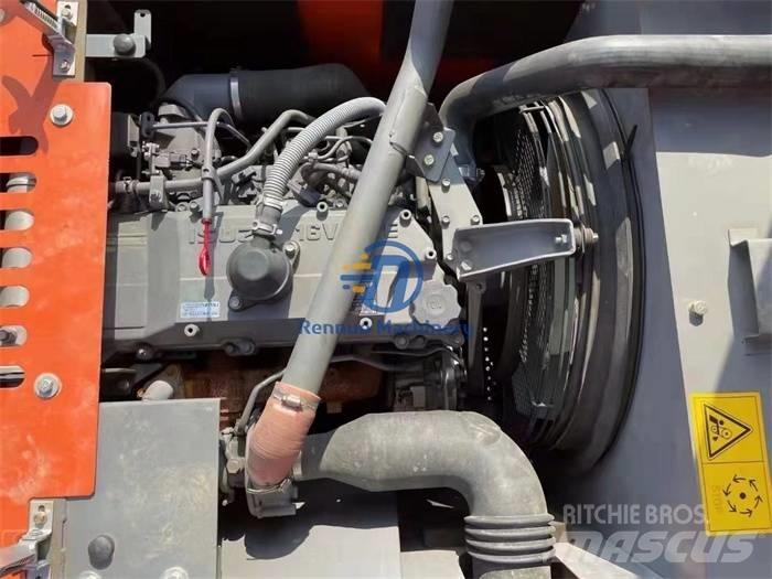 Hitachi ZX 240-3 Pelle sur chenilles