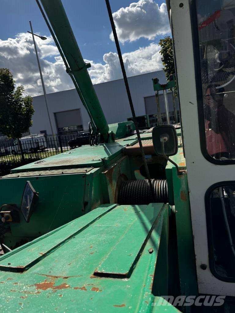 CMV TH7-25 Camion foreuse