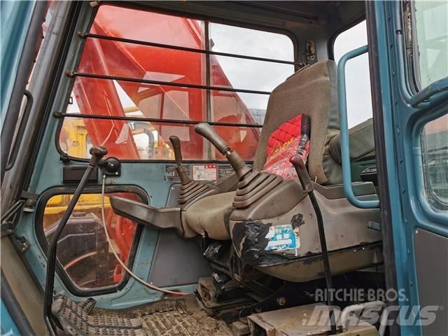 Hitachi EX220LC Pelle sur chenilles