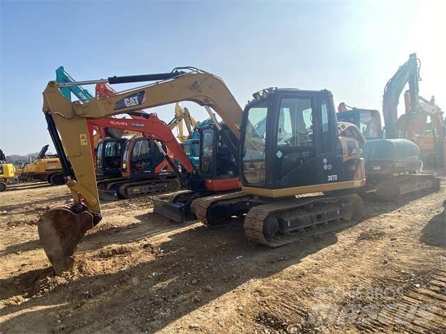 CAT 307D Pelle sur chenilles