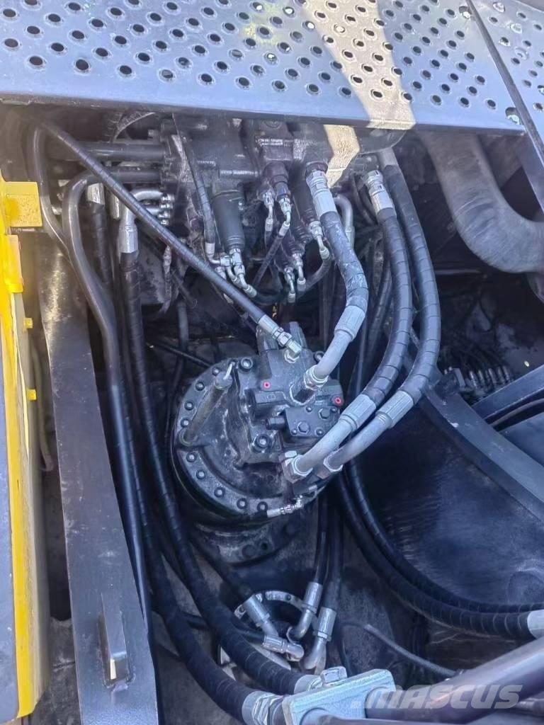 Volvo 290 Pelle sur chenilles