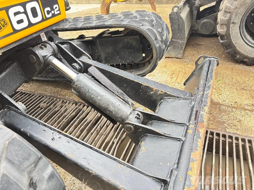 JCB 60C-2 Mini pelle < 7t