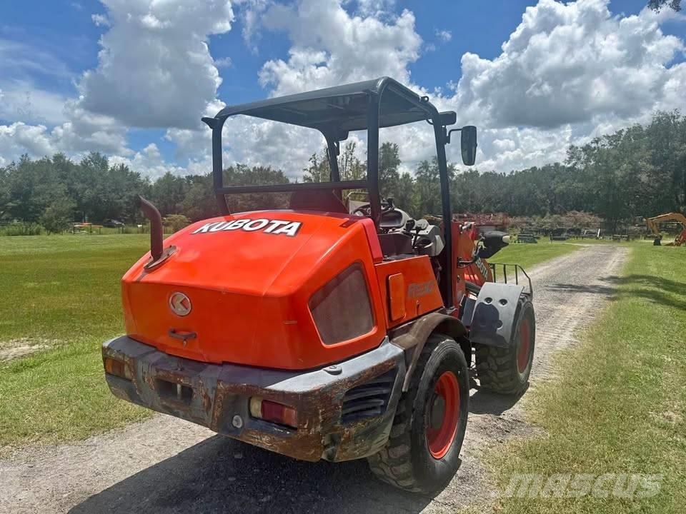 Kubota R 530 Chargeuse sur pneus