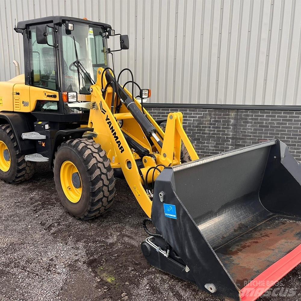Yanmar V 120 Pelle sur pneus