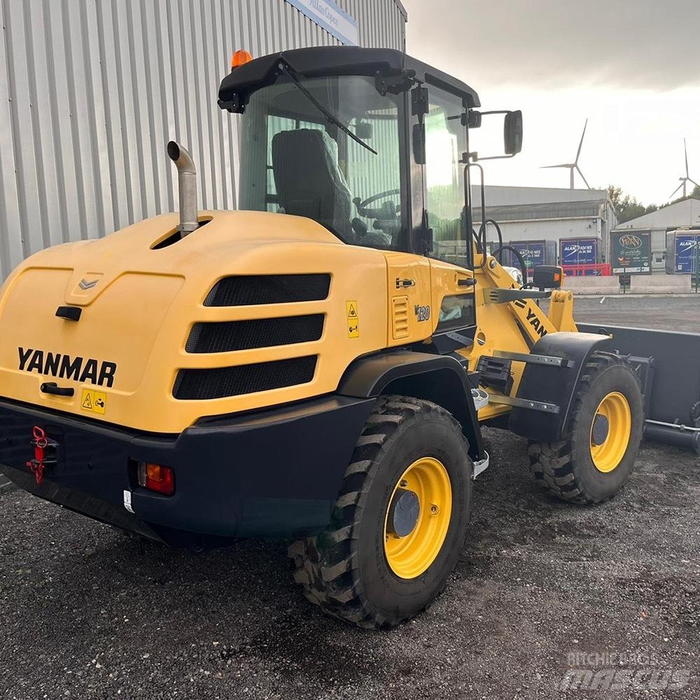 Yanmar V 120 Pelle sur pneus