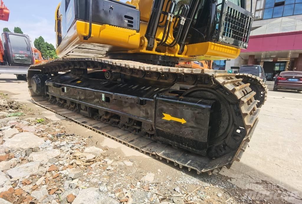 CAT 325D Pelle sur chenilles