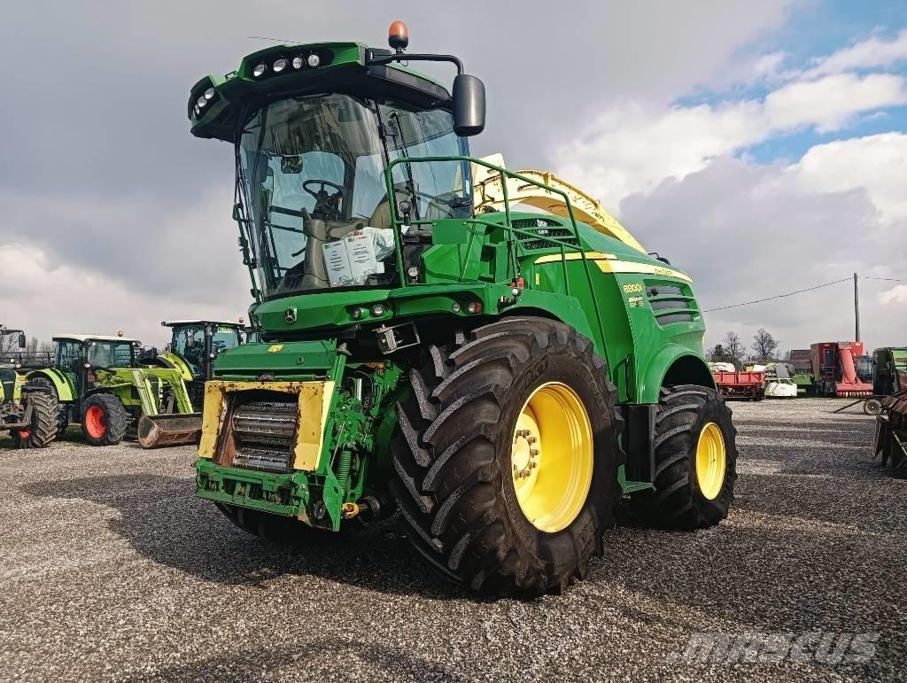 John Deere 8800 Ensileuse automotrice