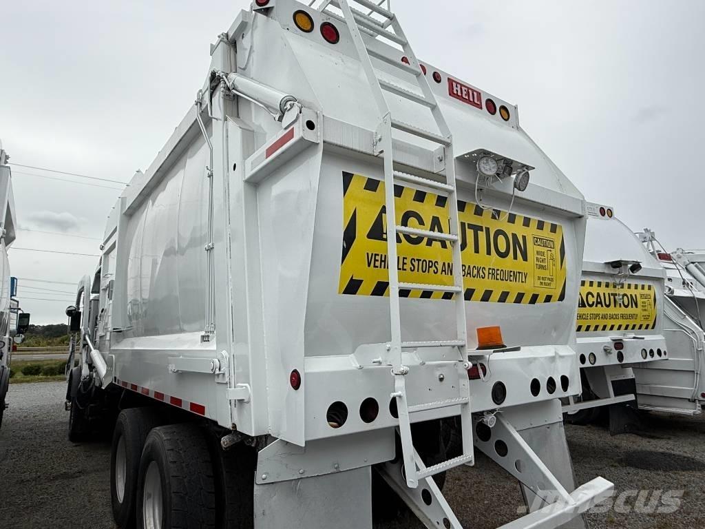 Mack MRU 613 Camion poubelle