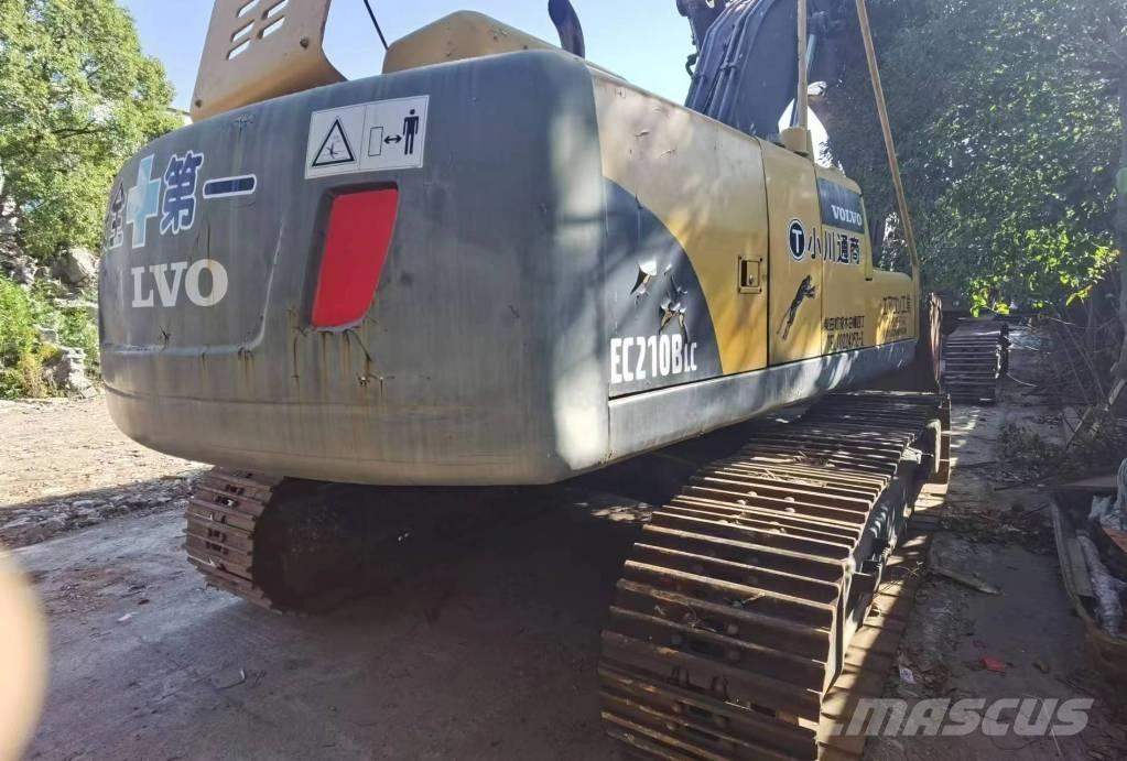 Volvo EC210BLC Pelle sur chenilles