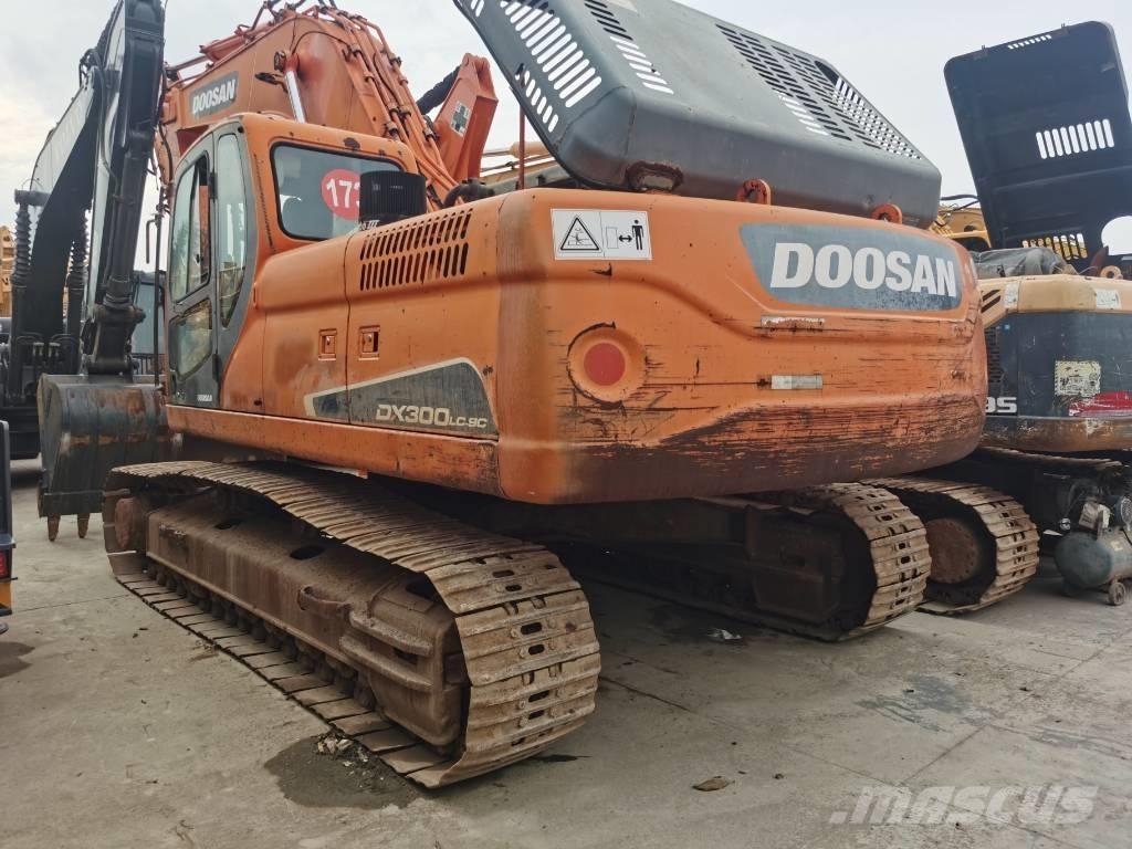 Doosan DX300LC-9C Pelle sur chenilles