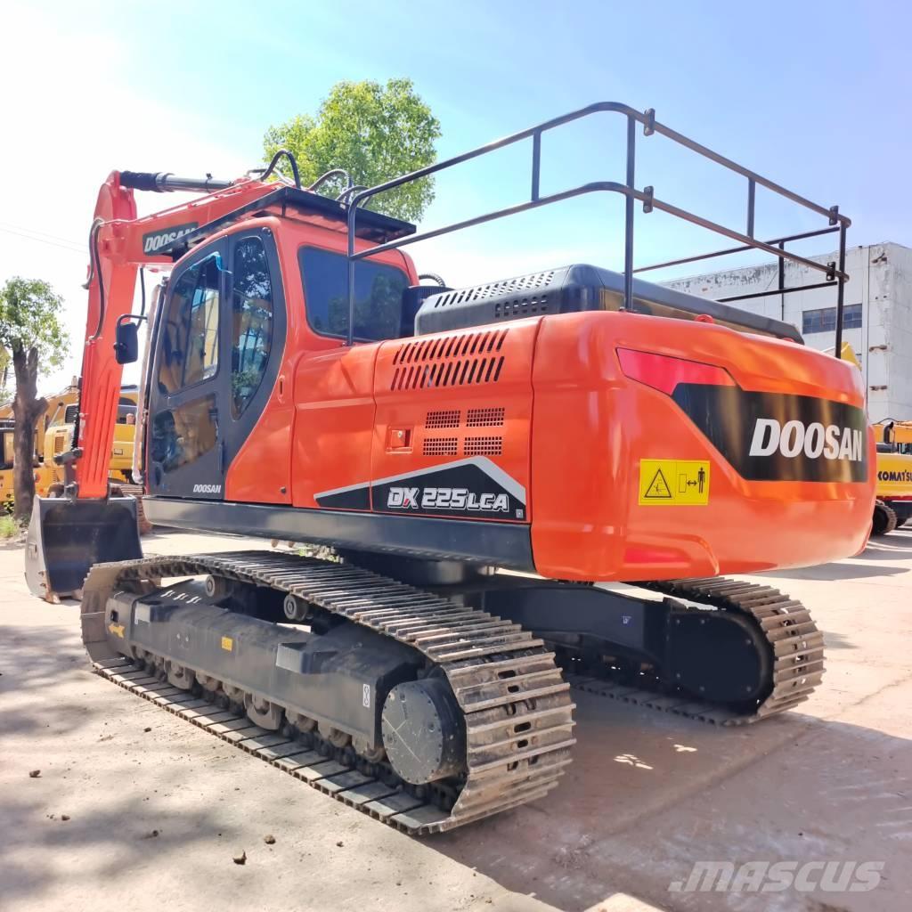 Doosan DX225LC-9C Pelle sur chenilles