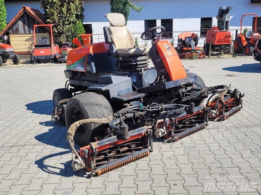 Jacobsen 305 Tondeuses tractées