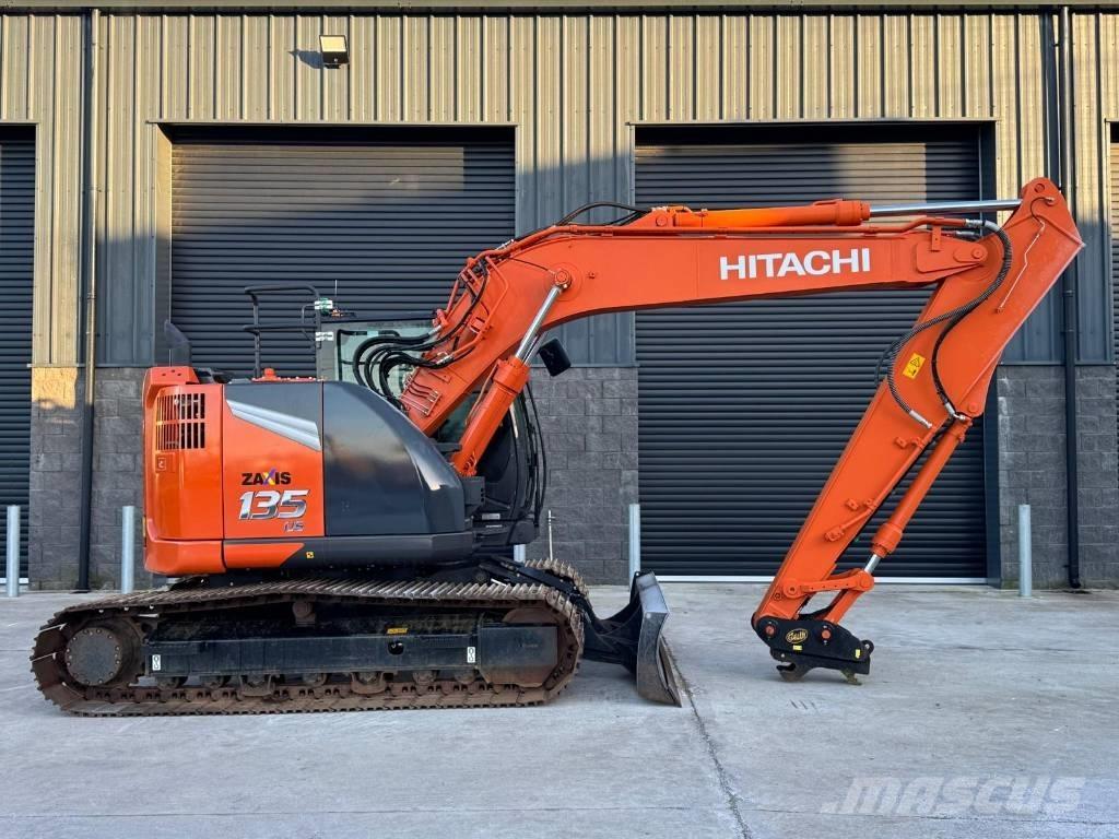 Hitachi ZX 135 US-7 Pelle sur chenilles