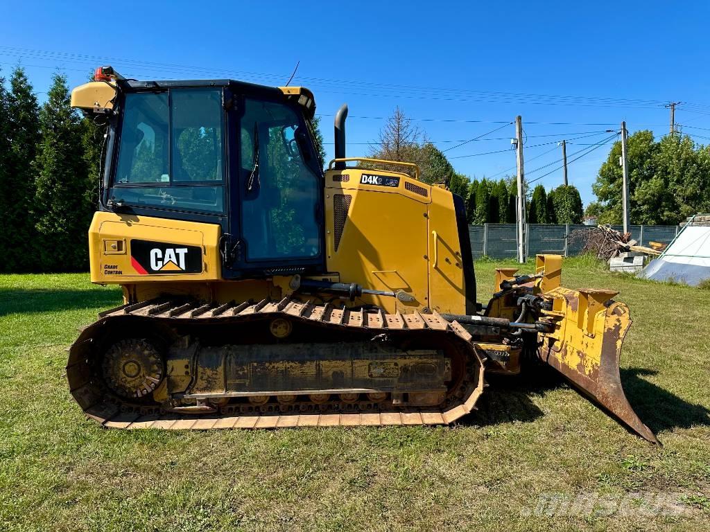 CAT D 4 K 2 LGP Bouteurs sur chenilles